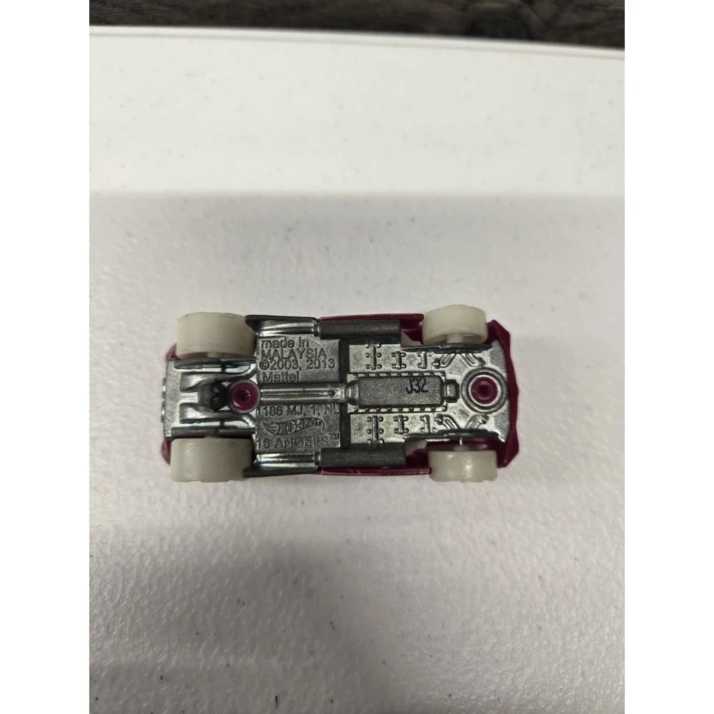 Hot Wheels Hot Pink Magenta Pearl White 16‎ Angels Race Car 2013 Malaysia
